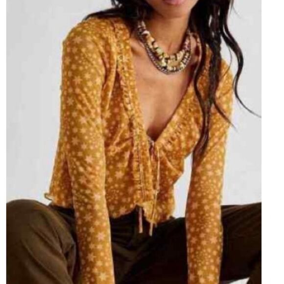 Free People Marne Sheer Mesh Top Women's L Yellow Star Print Boho Casual Beachy - Picture 9 of 10